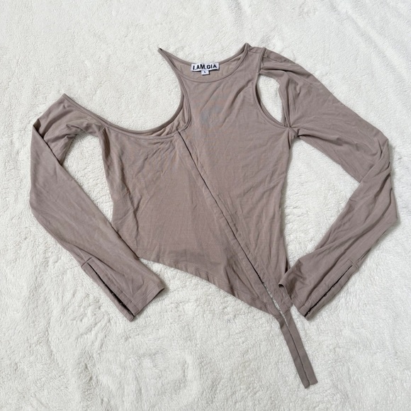 I.AM.GIA Garnet Top Asymmetrical Hook & Eye Cold Shoulder Taupe Size Large - Picture 2 of 6